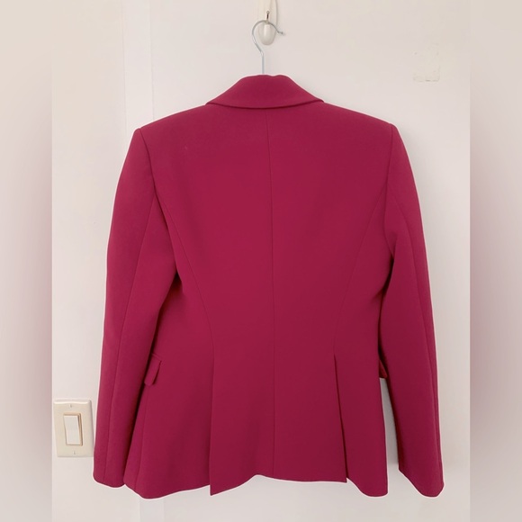 Altuzarra's 'Fenice' cady blazer in mulberry purple - Picture 6 of 9